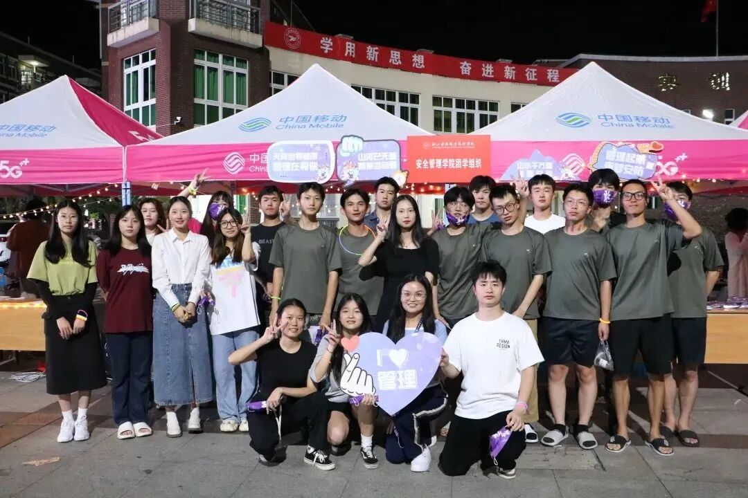 587d7f45-f1b9-4b76-90dd-c66aaccee995.jpg